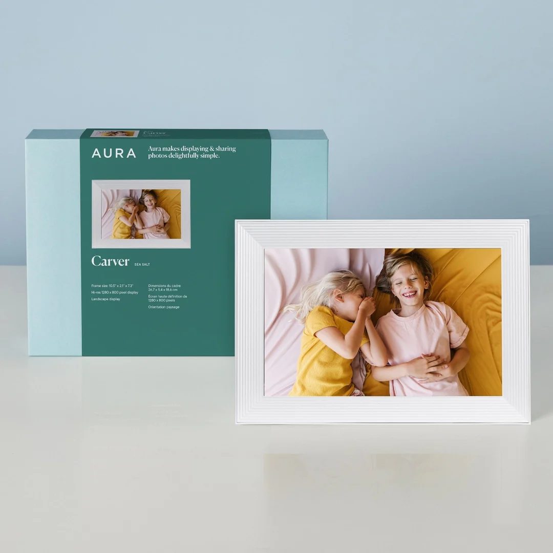 AURA Carver 10.1" WiFi Digital Photo Frame - Seasalt | UKA900-WHT - Image 3