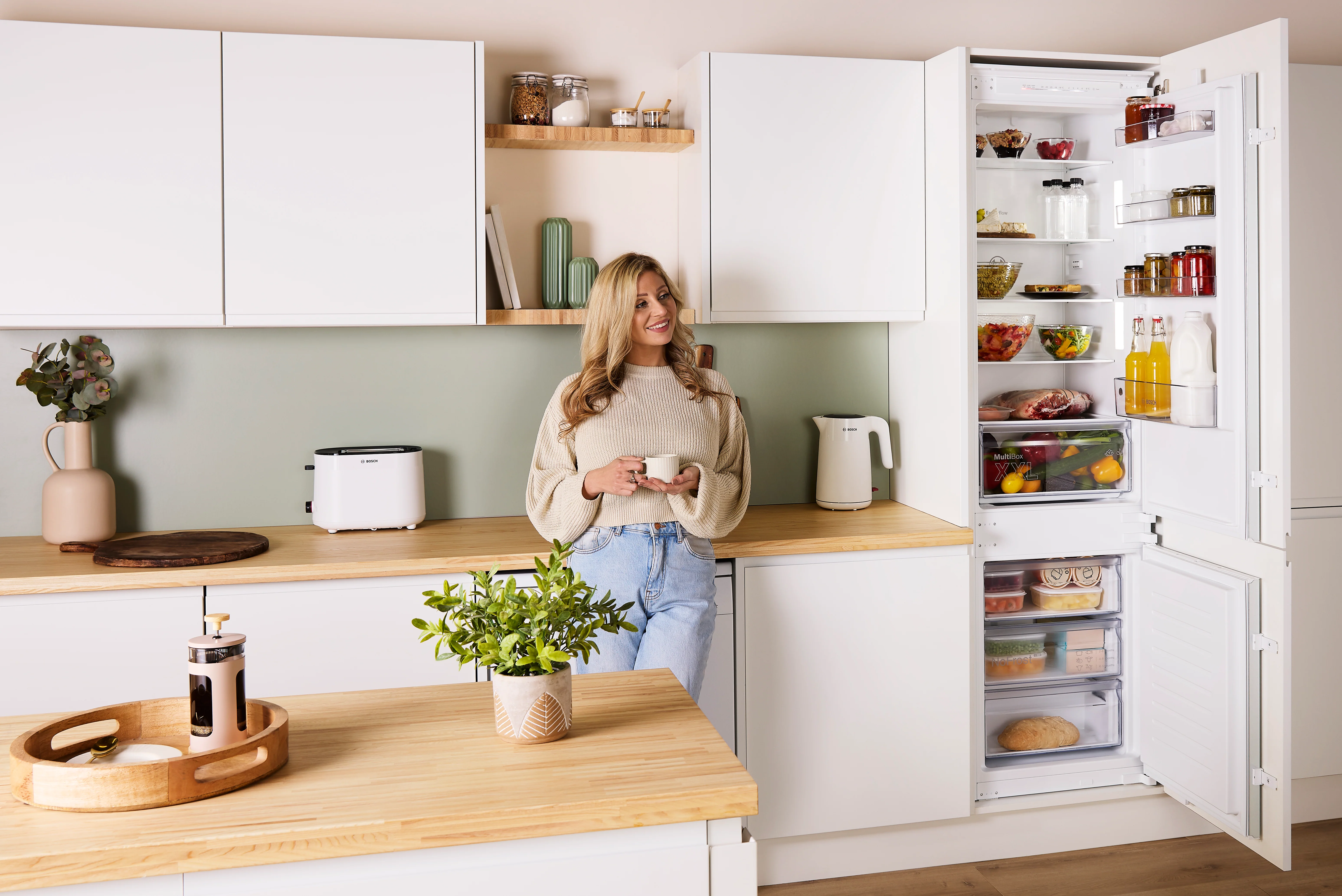 Bosch Series 2 290L Built-In Frost Free Fridge Freezer | KIN96NSE0G - Image 11