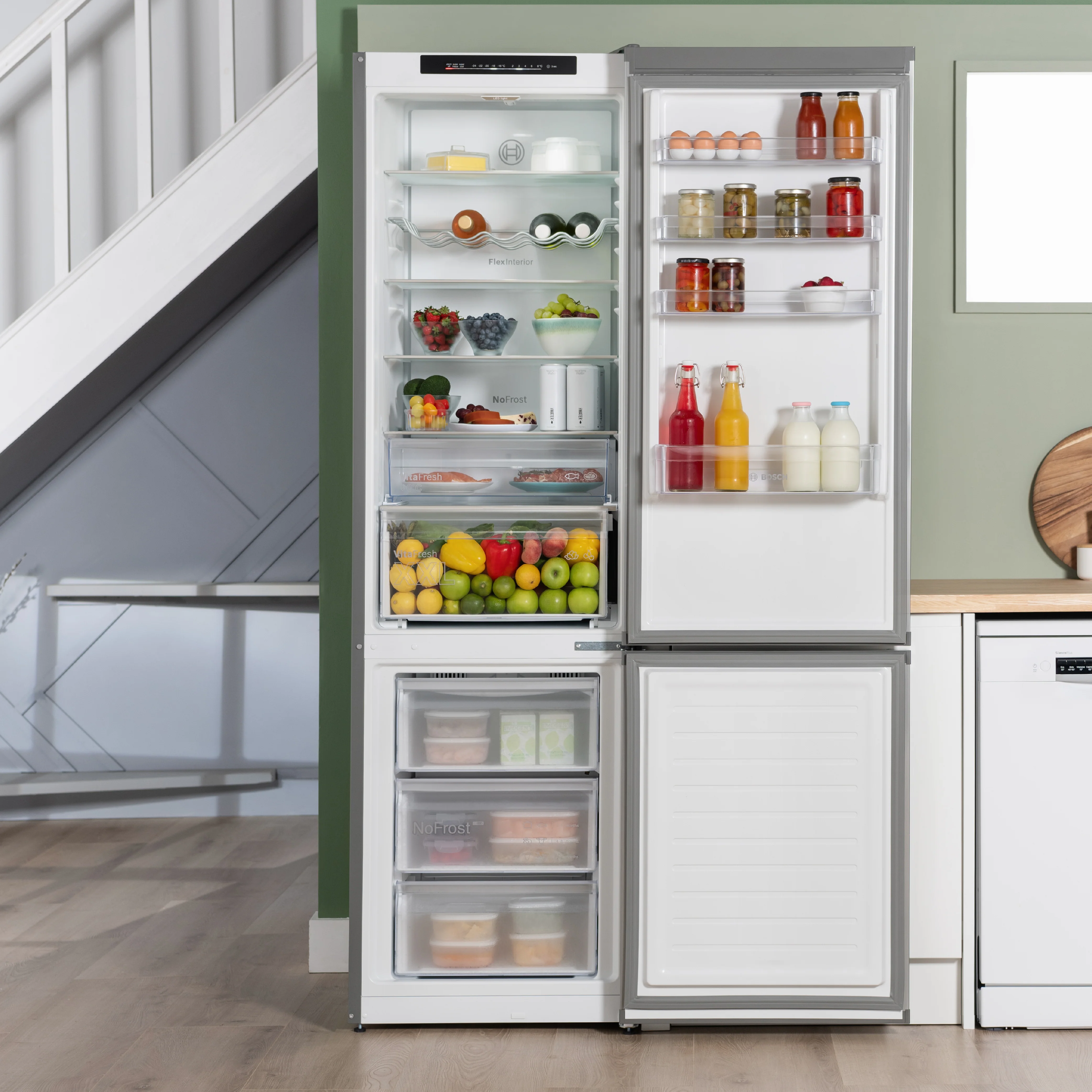 Bosch Series 4 363L 60cm Frost Free Fridge Freezer | KGN392LDFG - Image 3