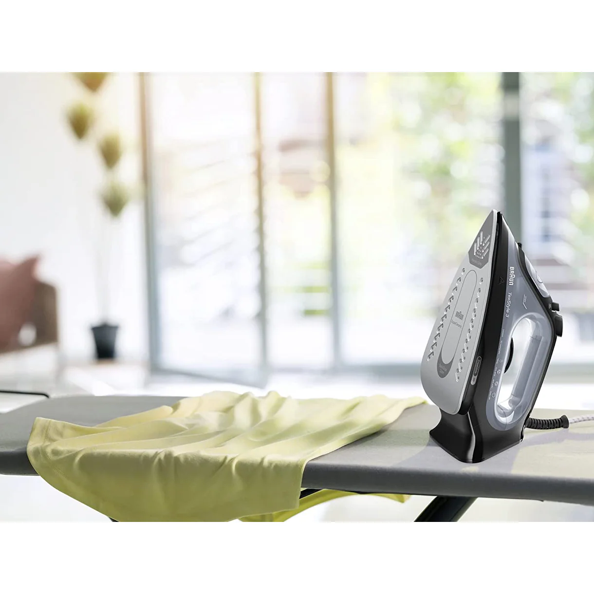Braun TexStyle 3 Steam Iron - Black | SI3055BK - Image 4