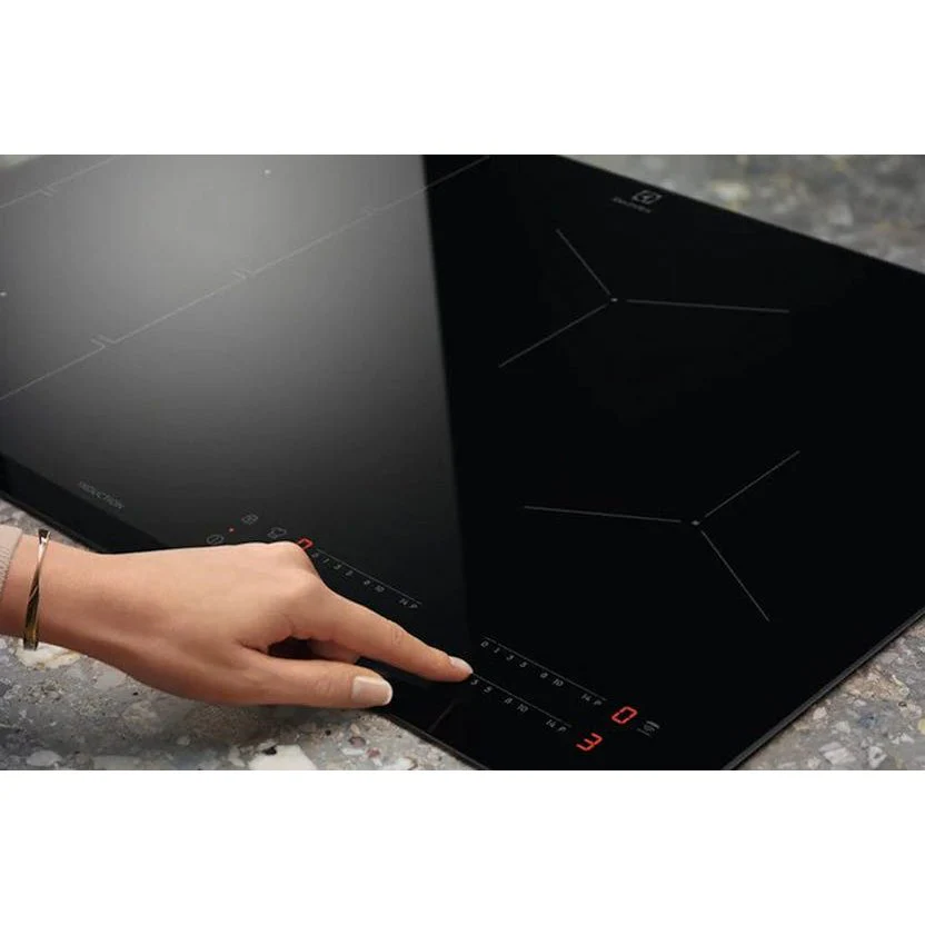 Electrolux 600 Bridge 80cm Induction Hob | KIV834 - Image 2