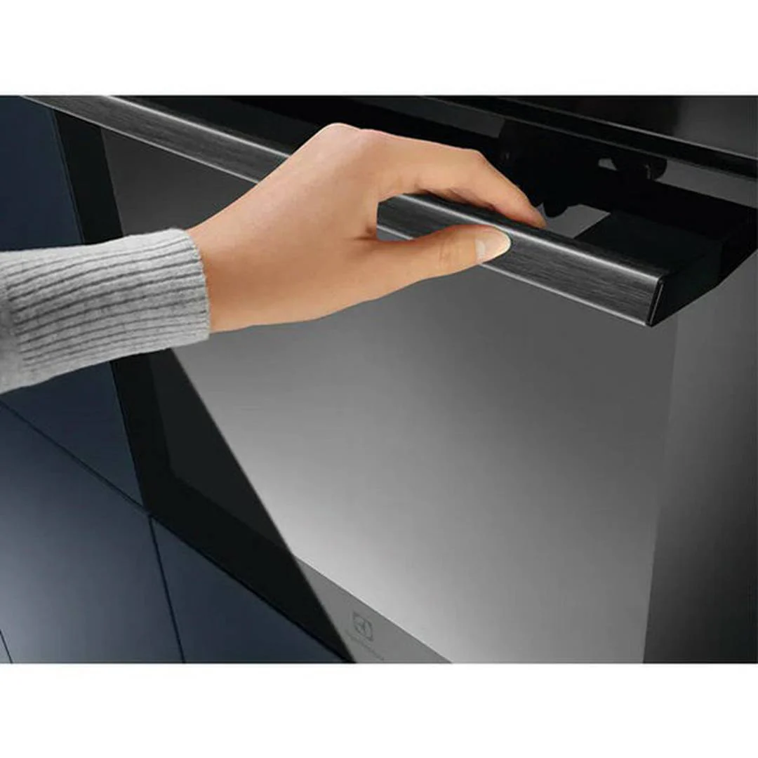 Electrolux Built-In Single Fan Oven | EOD6C46X2 - Image 3