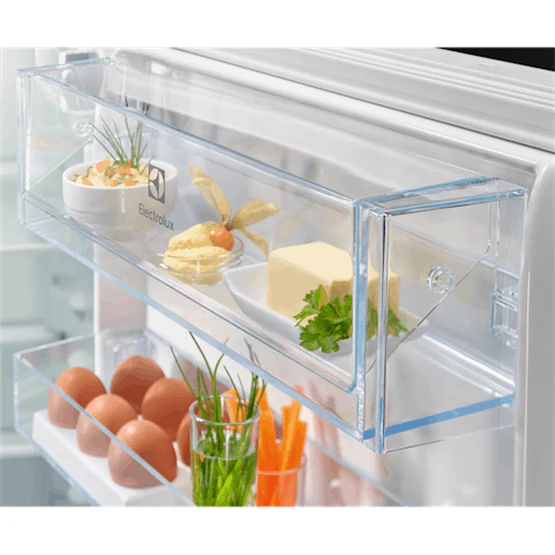 Electrolux Series 600 54 cm Integrated Fridge Freezer | LNT6NE18S - Image 3