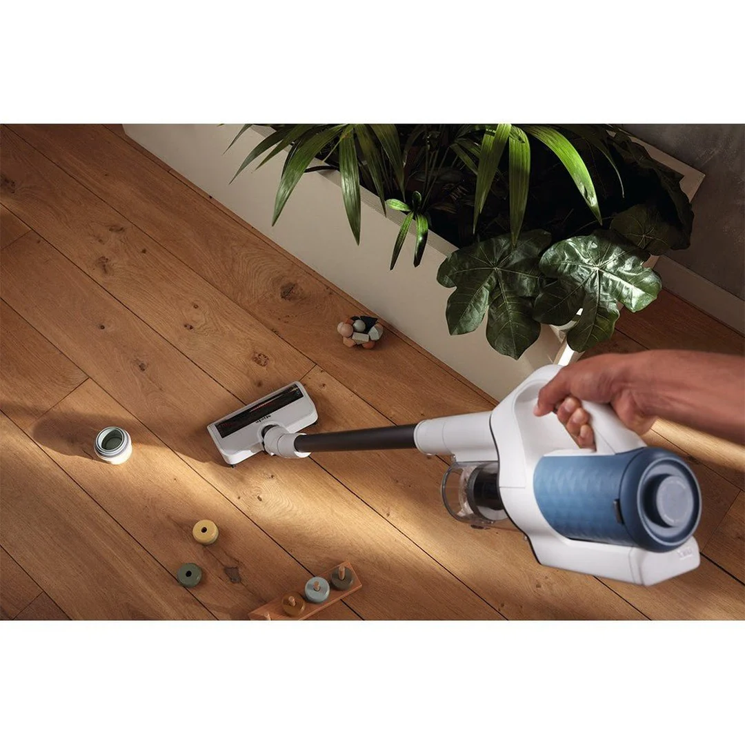 Miele Duoflex HX1 Cordless Stick Vacuum Cleaner in Nordic Blue | 12377910 - Image 5