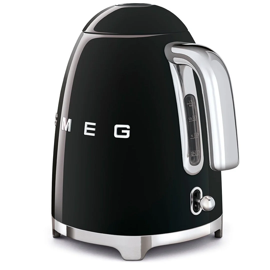 Smeg Retro 50's Style 1.7 Litre Kettle | Black - Image 3